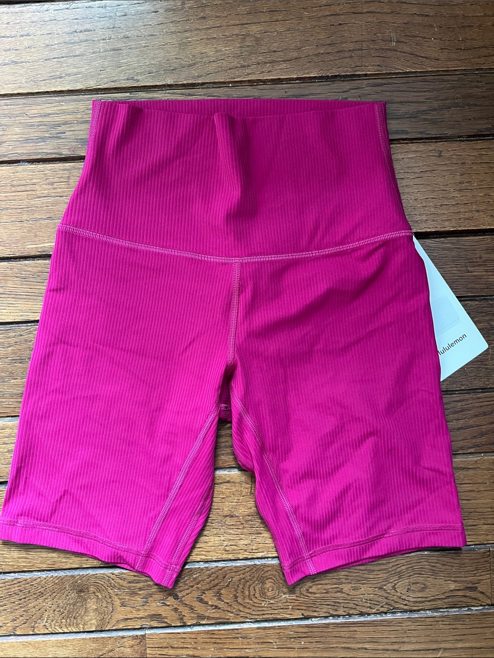 Lululemon Berry Pink Align Ribbed High Rise 8" Shorts Size 4 NWT - Picture 1 of 4